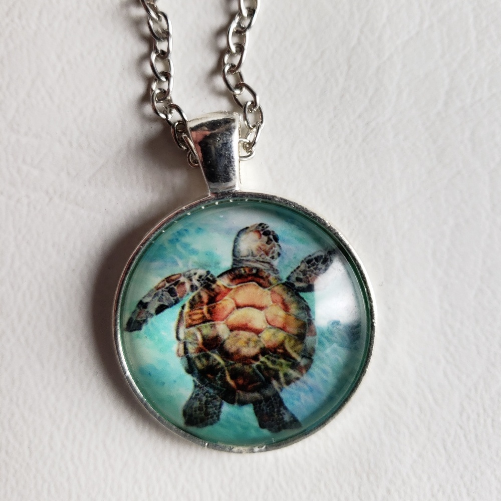 🐢 NEW Turtle Cabochon Necklace - Picture 1 of 5